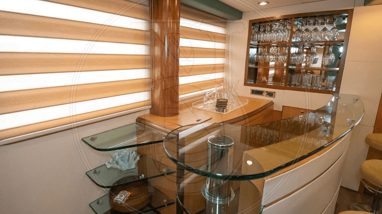 Angeles yacht thumbnail 7