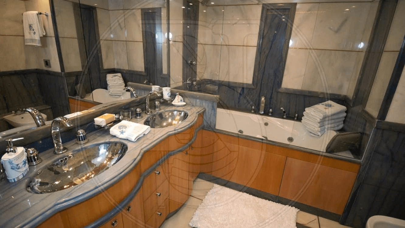 Angeles yacht thumbnail 18