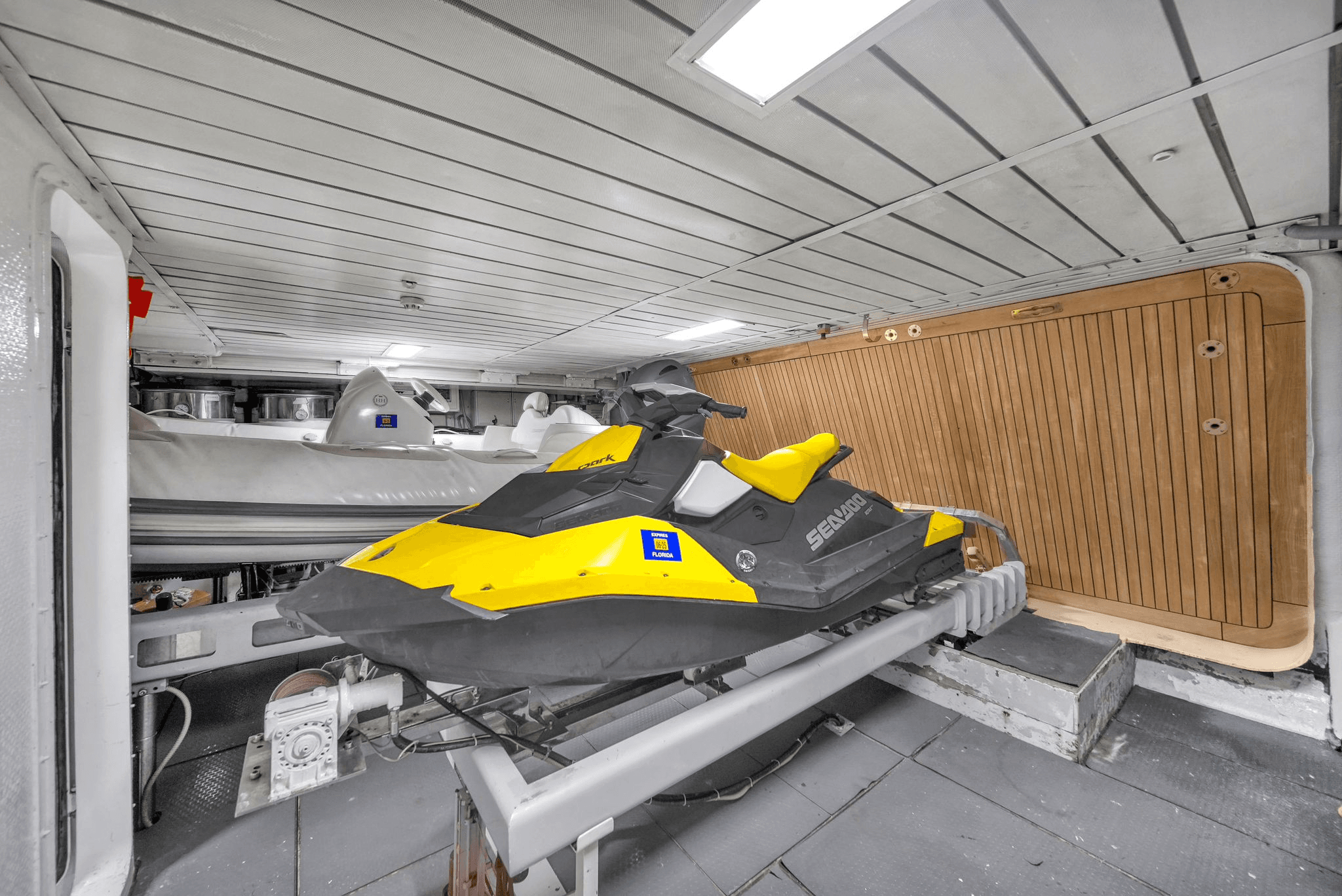 Infinity yacht thumbnail 6