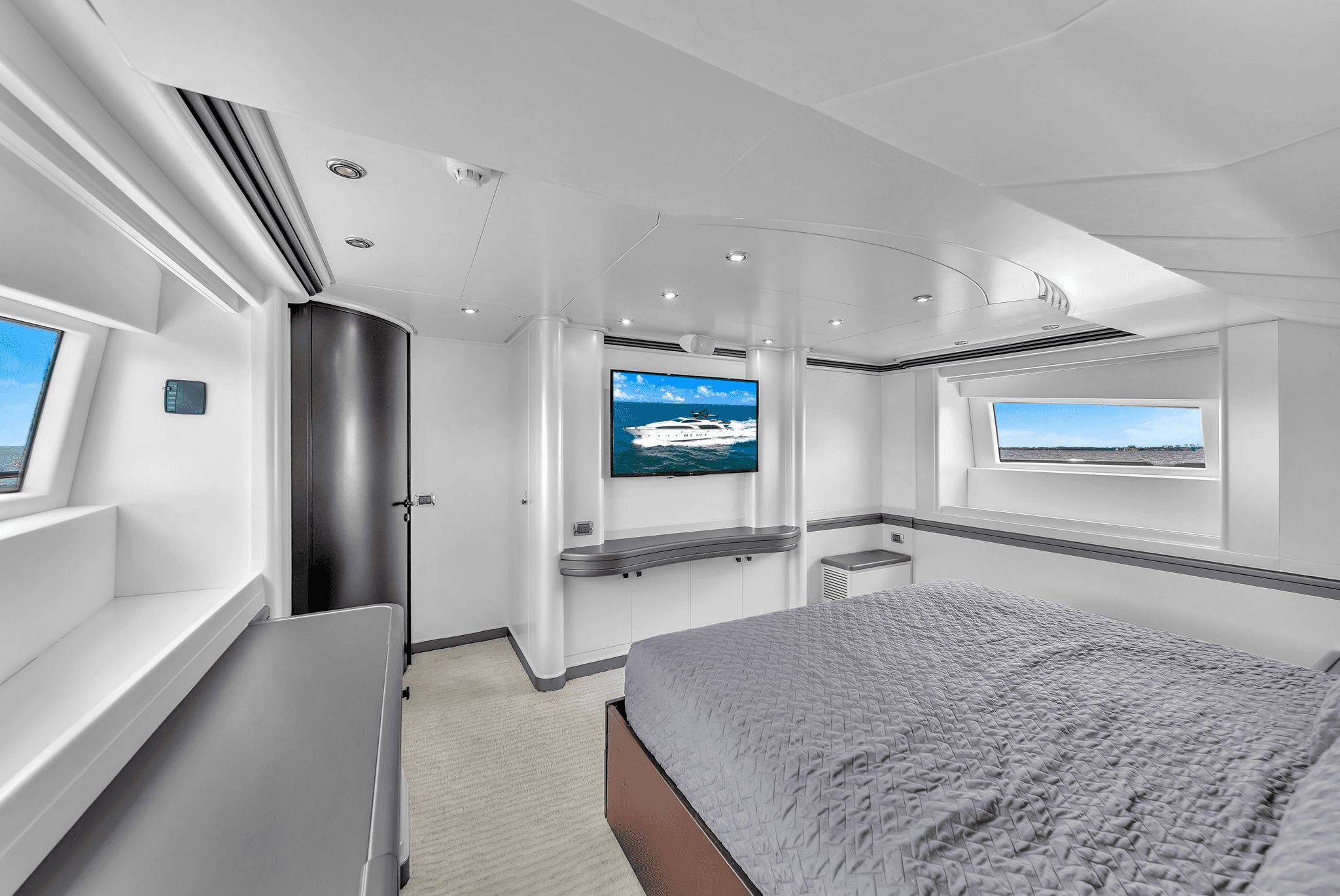 Infinity yacht thumbnail 9