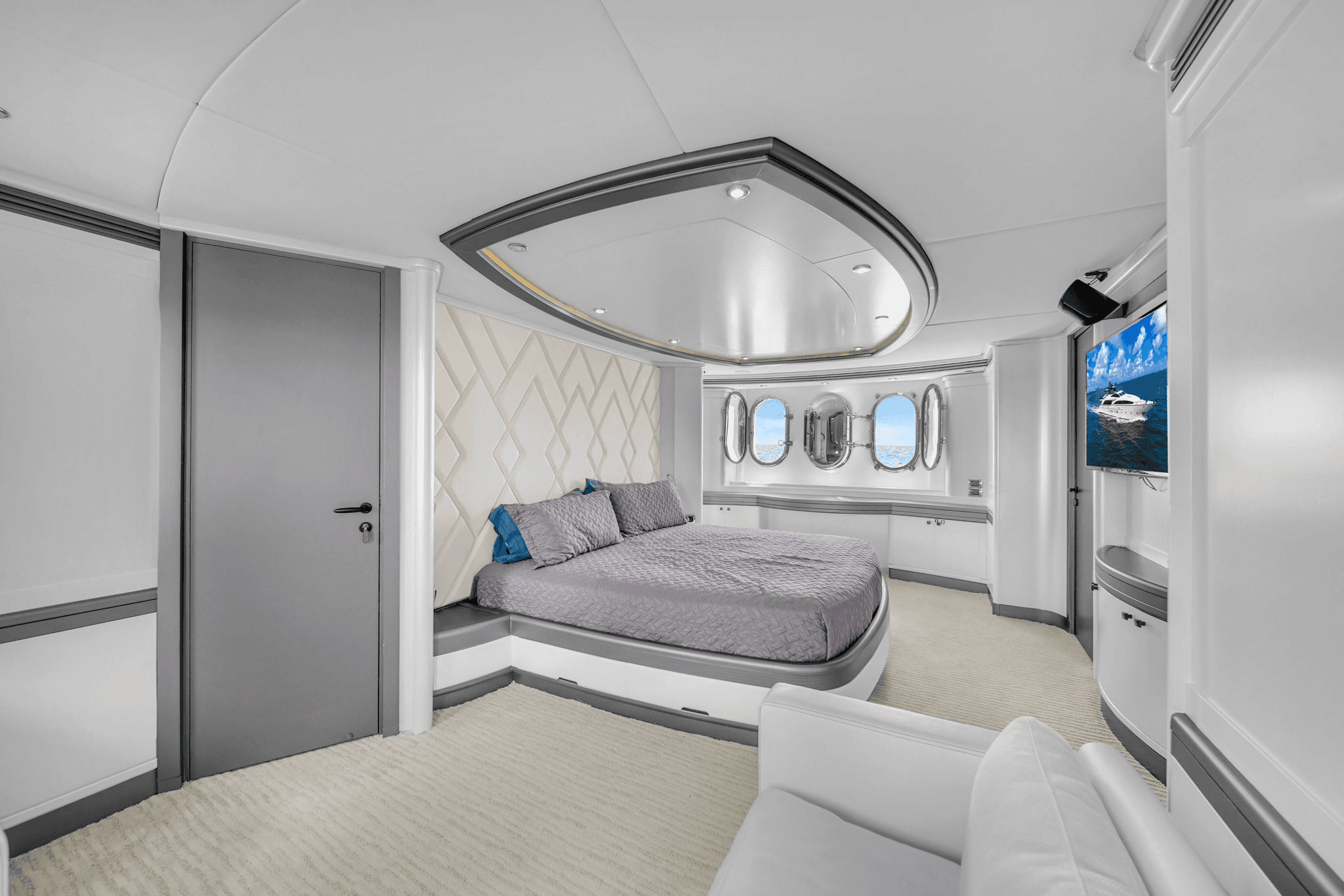 Infinity yacht thumbnail 48